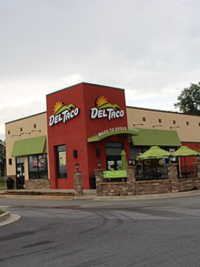 Del Taco has new Crunchy November Deals.
